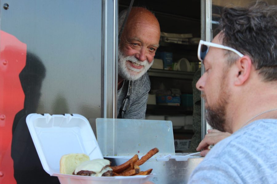 Veterans Lunch Box serving with a smile